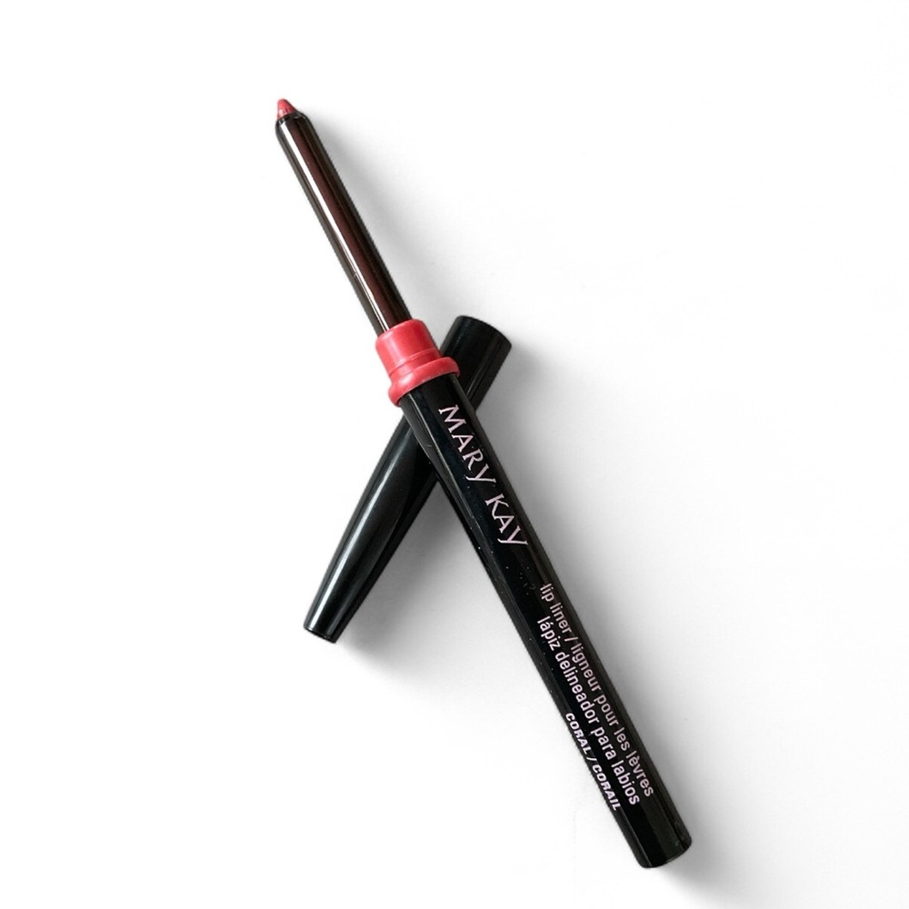 MARY KAY Lip Liner Retractable Coral New In Box